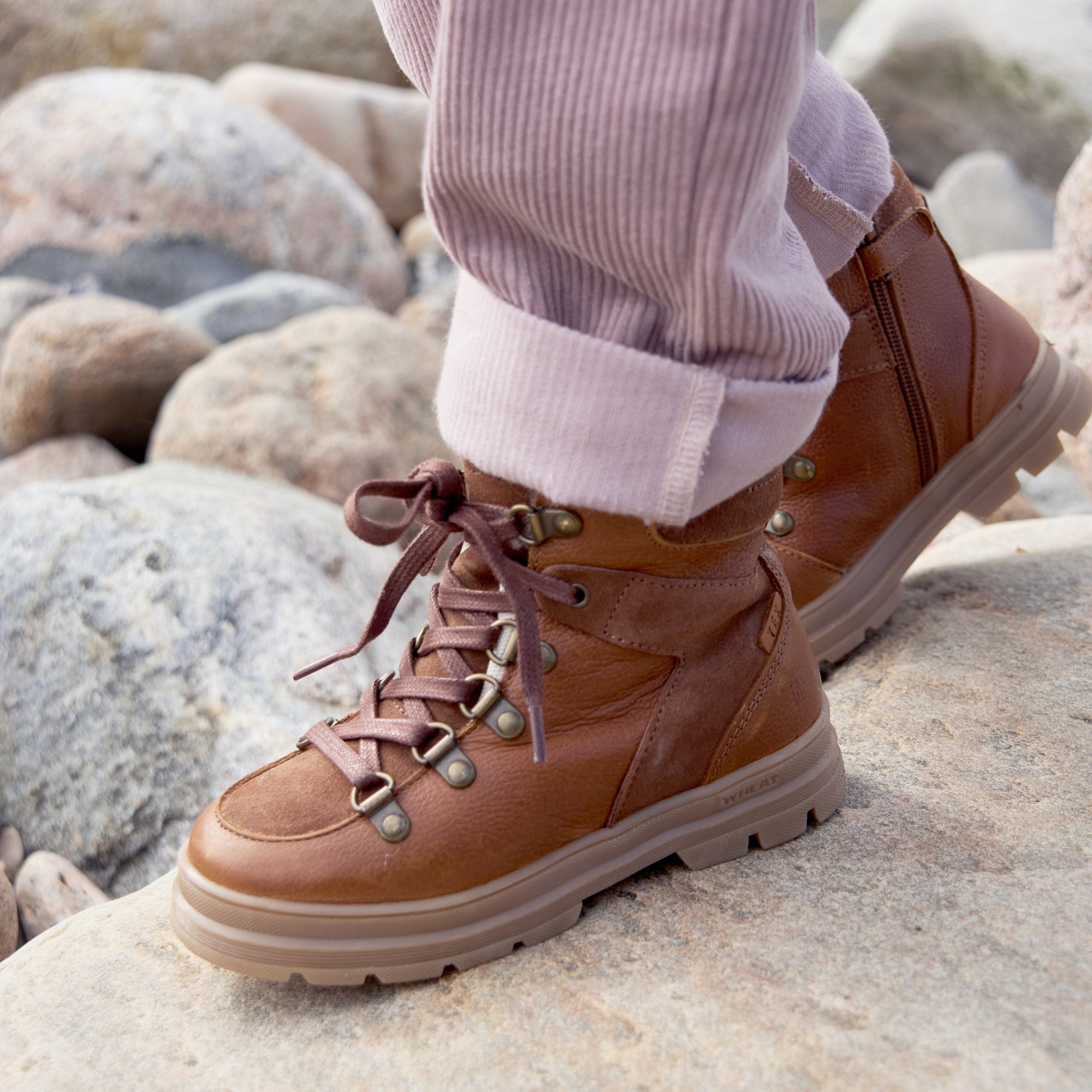 have-your-favorite-sports-teams-winterboot-toni-hiker-tex-cognac-online-hot-sale_1.jpg