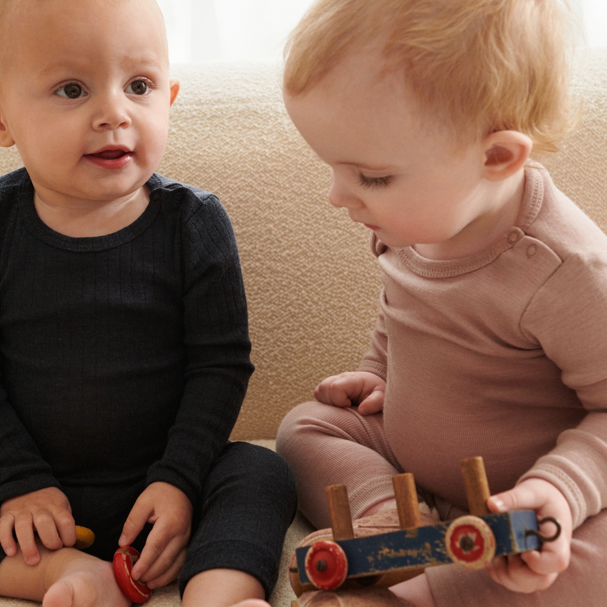 the-official-online-store-of-wool-leggings-agi-baby-dry-rose-supply_1.jpg