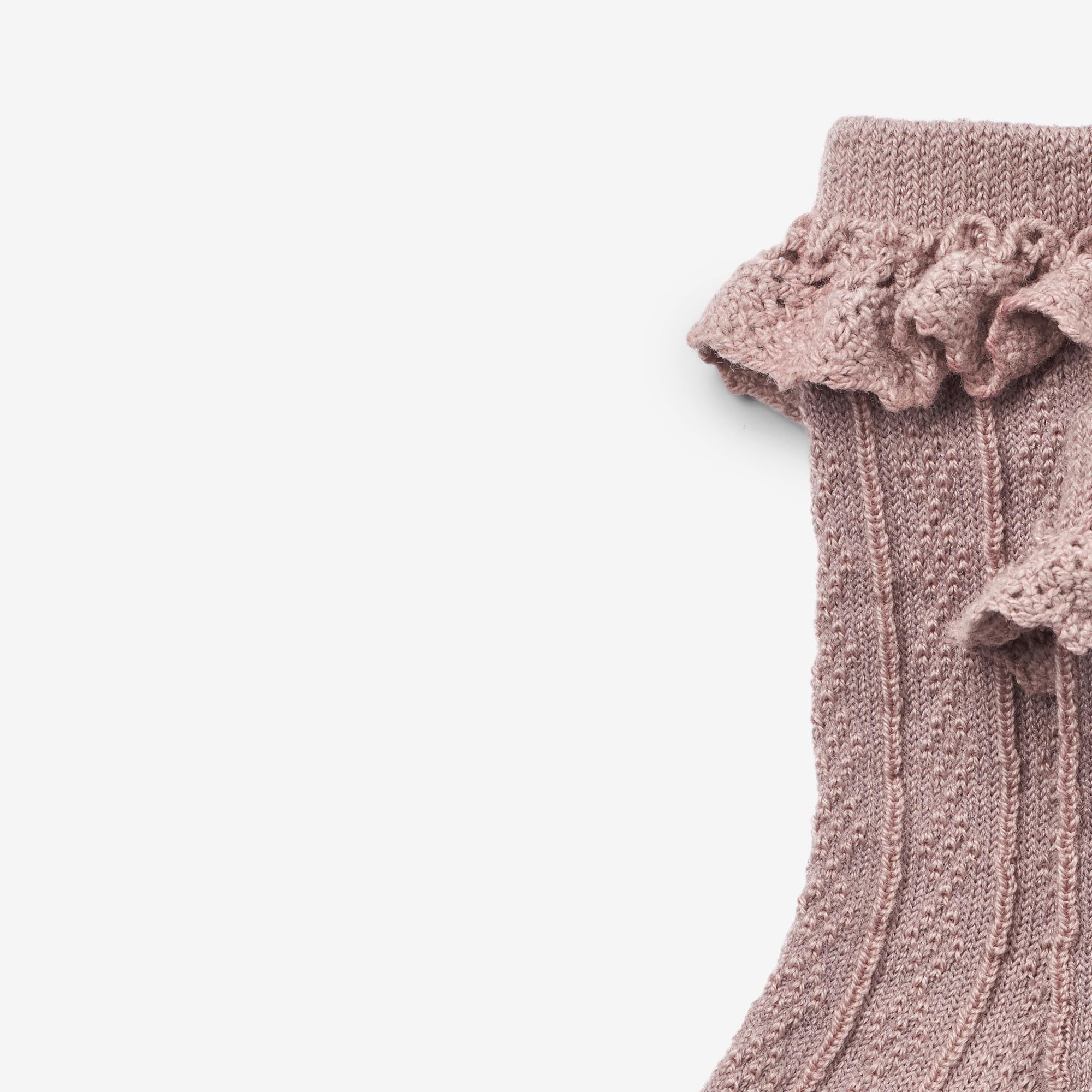 its-not-easy-being-a-fan-to-buy-wool-lace-socks-nora-dry-rose-on-sale_2.jpg