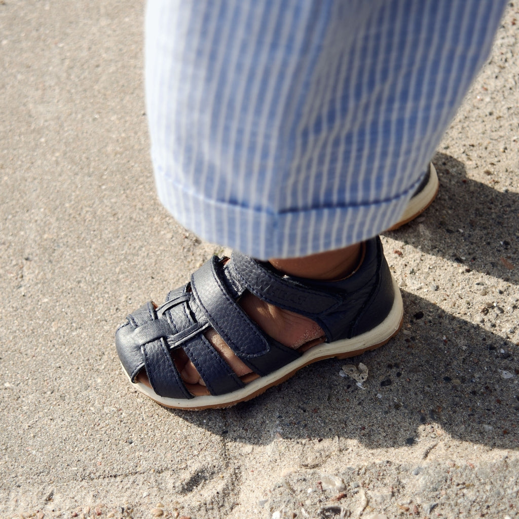 we-are-the-best-place-to-buy-sandal-frei-navy-online-sale_3.jpg