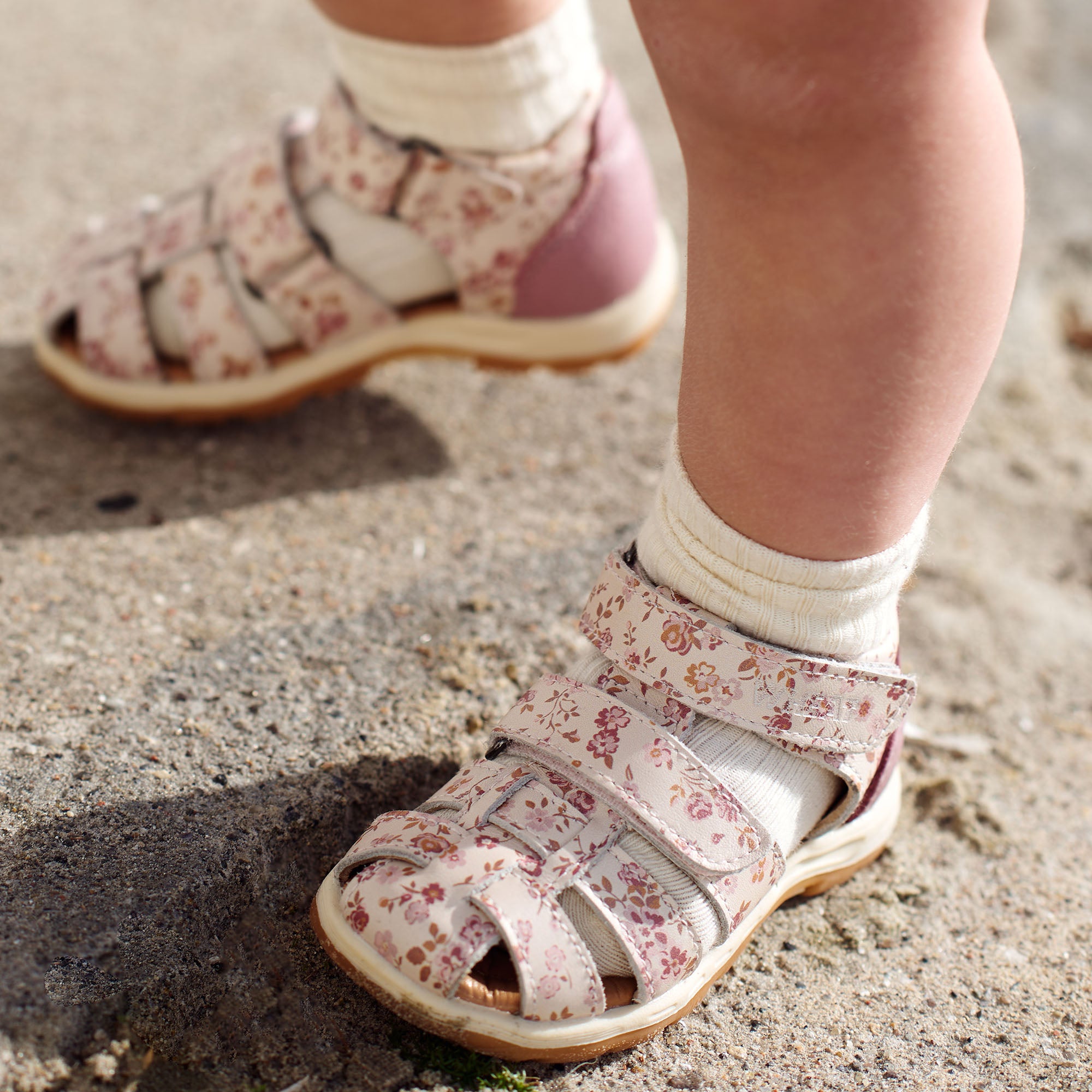 purchase-sandal-frei-rose-flowers-online-hot-sale_1.jpg