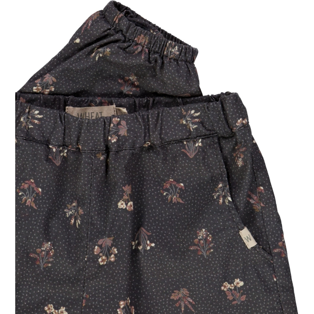 the-ultimate-online-sports-store-for-trousers-malou-lined-black-flowers-sale_2.jpg
