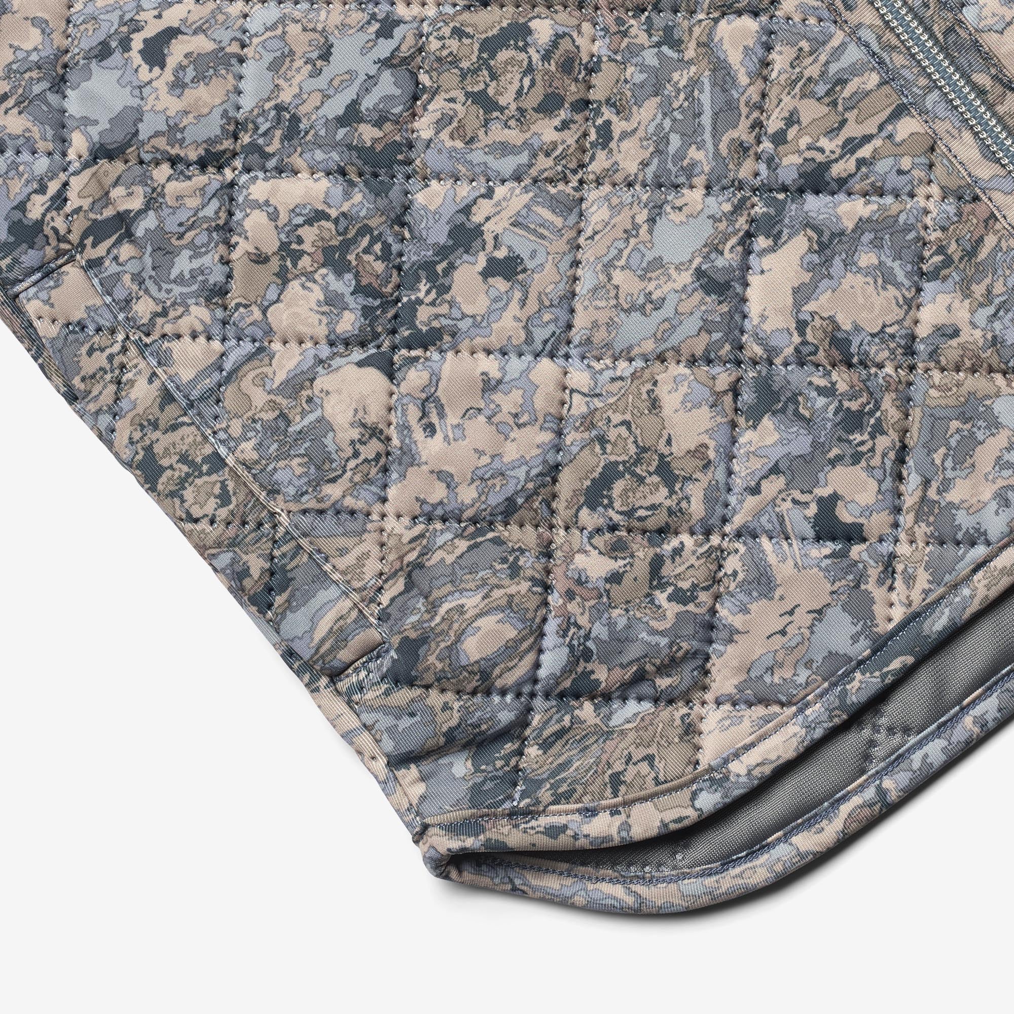 find-something-new-to-wear-thermo-jacket-loui-rainy-blue-clouds-online-sale_4.jpg